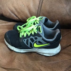 Boys Nike Downshifter 6 shoes